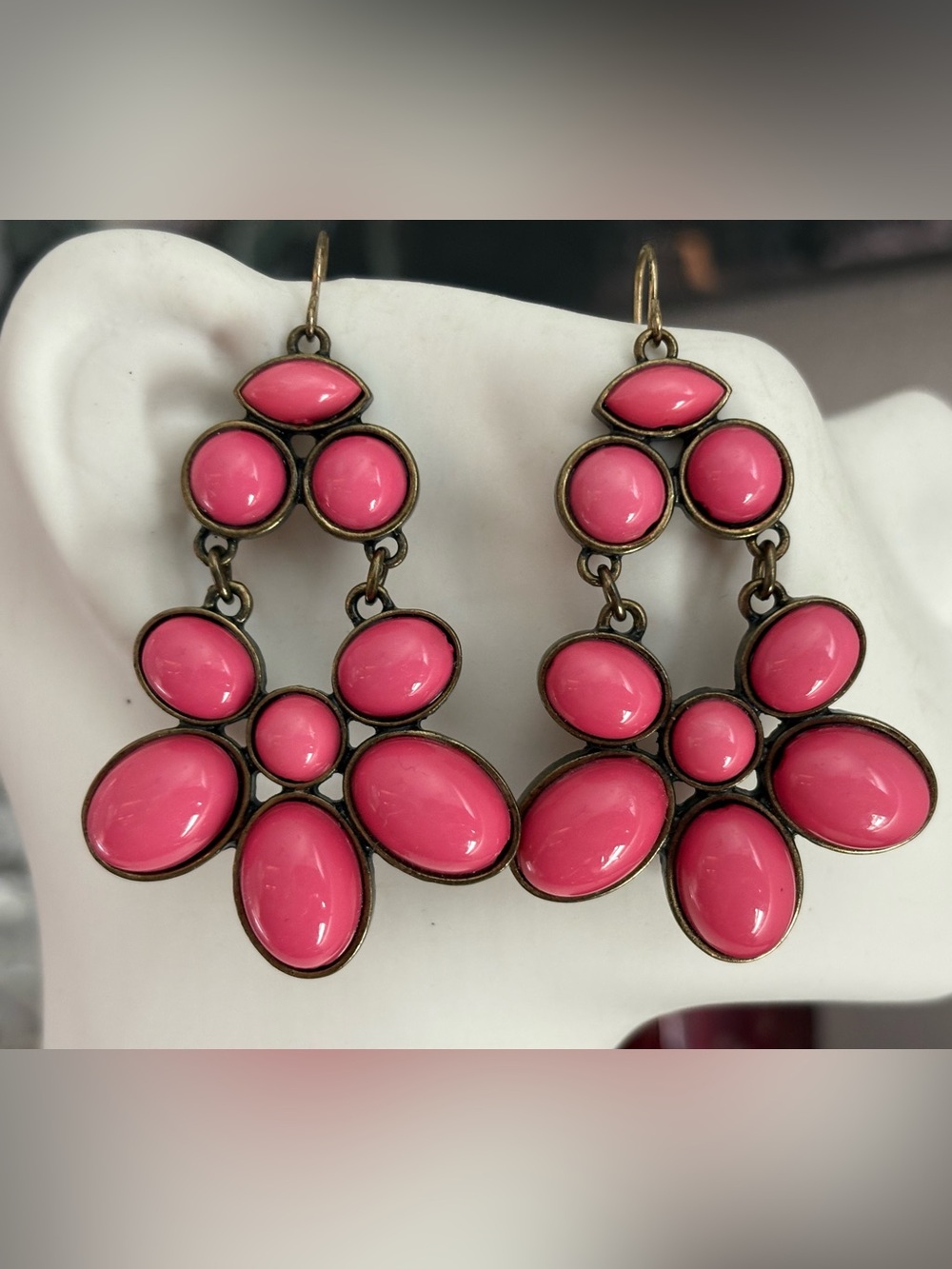 Y2K Hot Pink Statement Dangle Earrings Antique Brass Tone - Picture 2 of 12